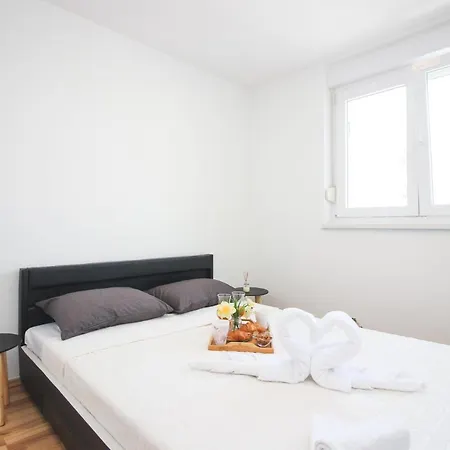 Modern 3 Bedroom Apartment - Ae1559 Zadar