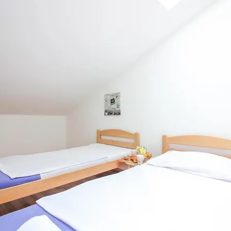 Modern 3 Bedroom Apartment - Ae1559 Zadar
