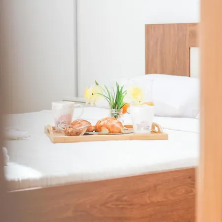 Modern 3 Bedroom Apartment - Ae1559 *
