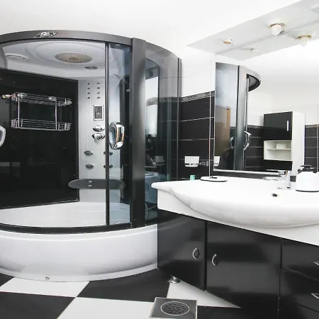 Modern 3 Bedroom Apartment - Ae1559