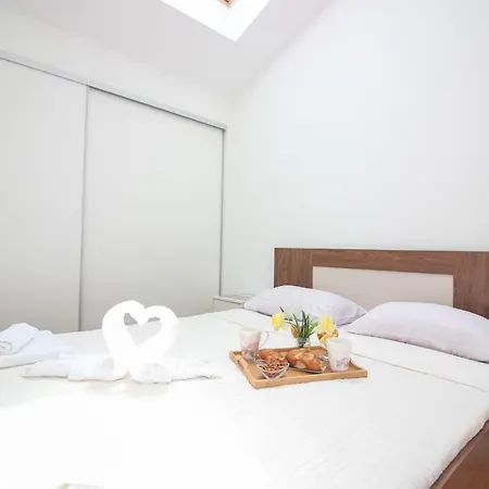 Modern 3 Bedroom Apartment - Ae1559 Zadar