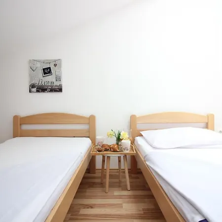 Modern 3 Bedroom Apartment - Ae1559 Zadar